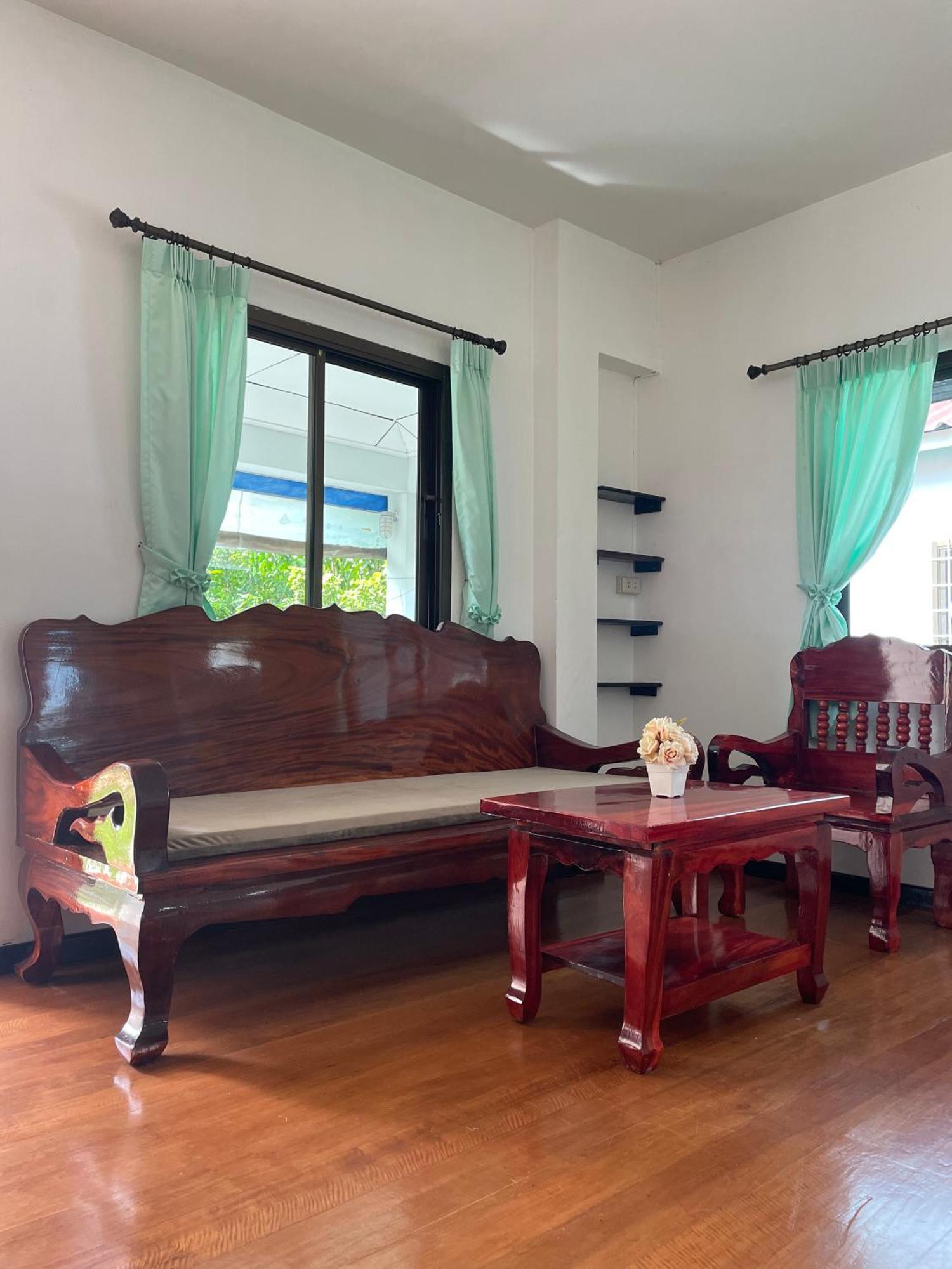 Sunrise Beach Villa سوراثاني الغرفة الصورة